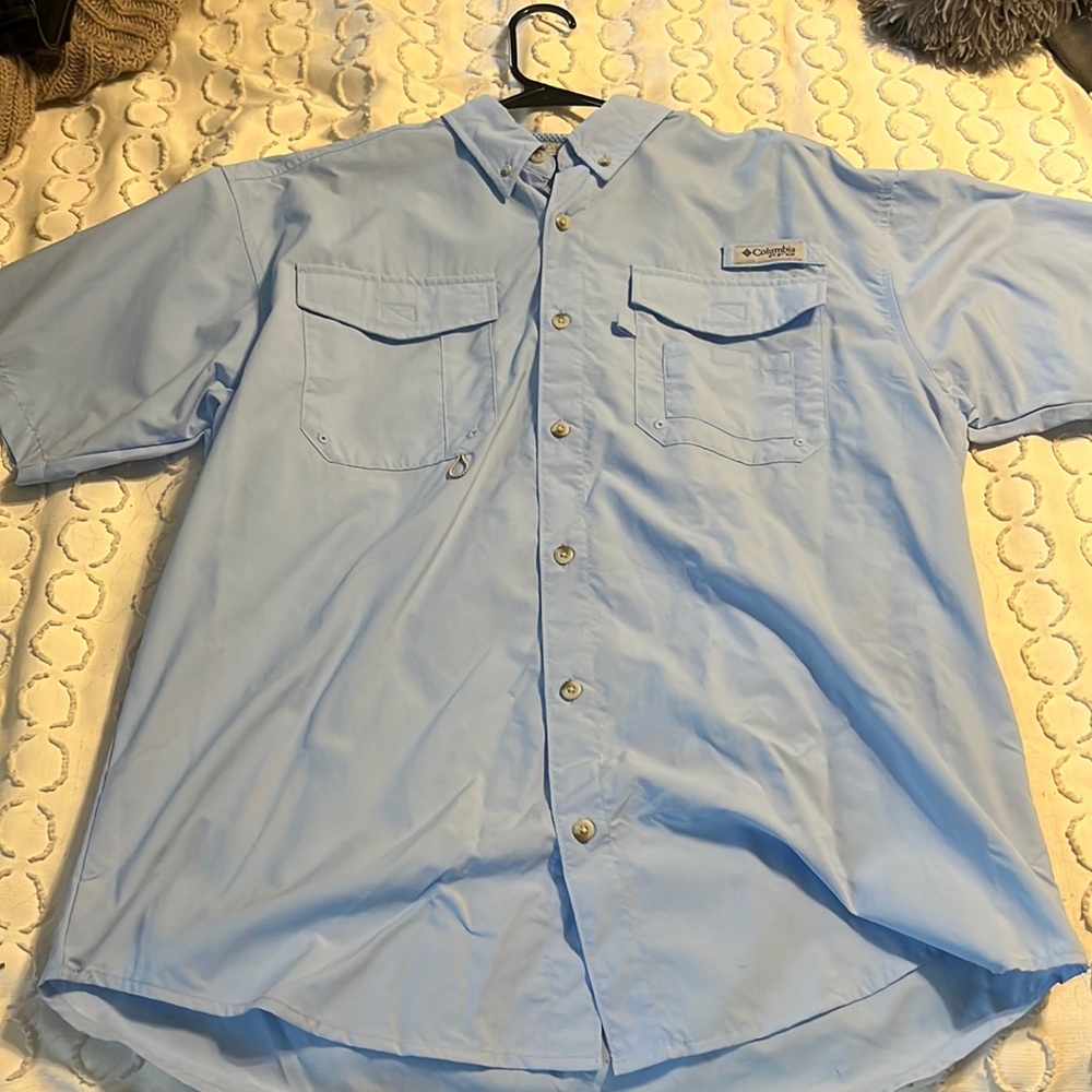Columbia men’s sun shirt
